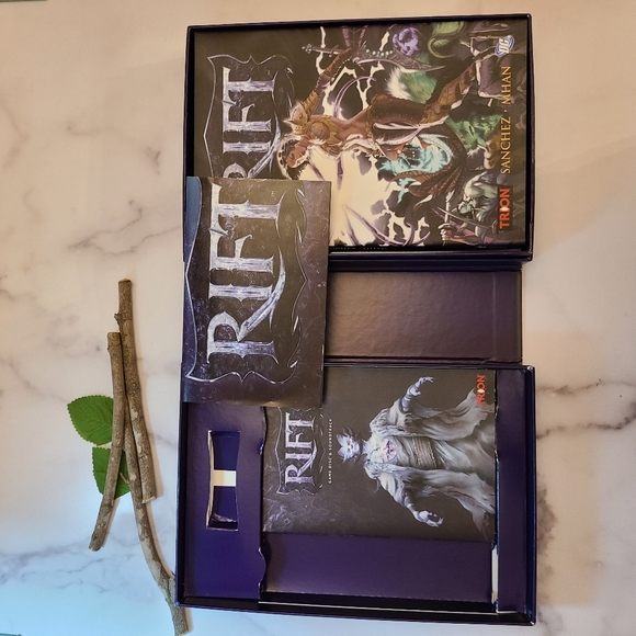Rift boxed set, 2 disc's, hardcover book and poster. Excellent condition. - Picture 7 of 7